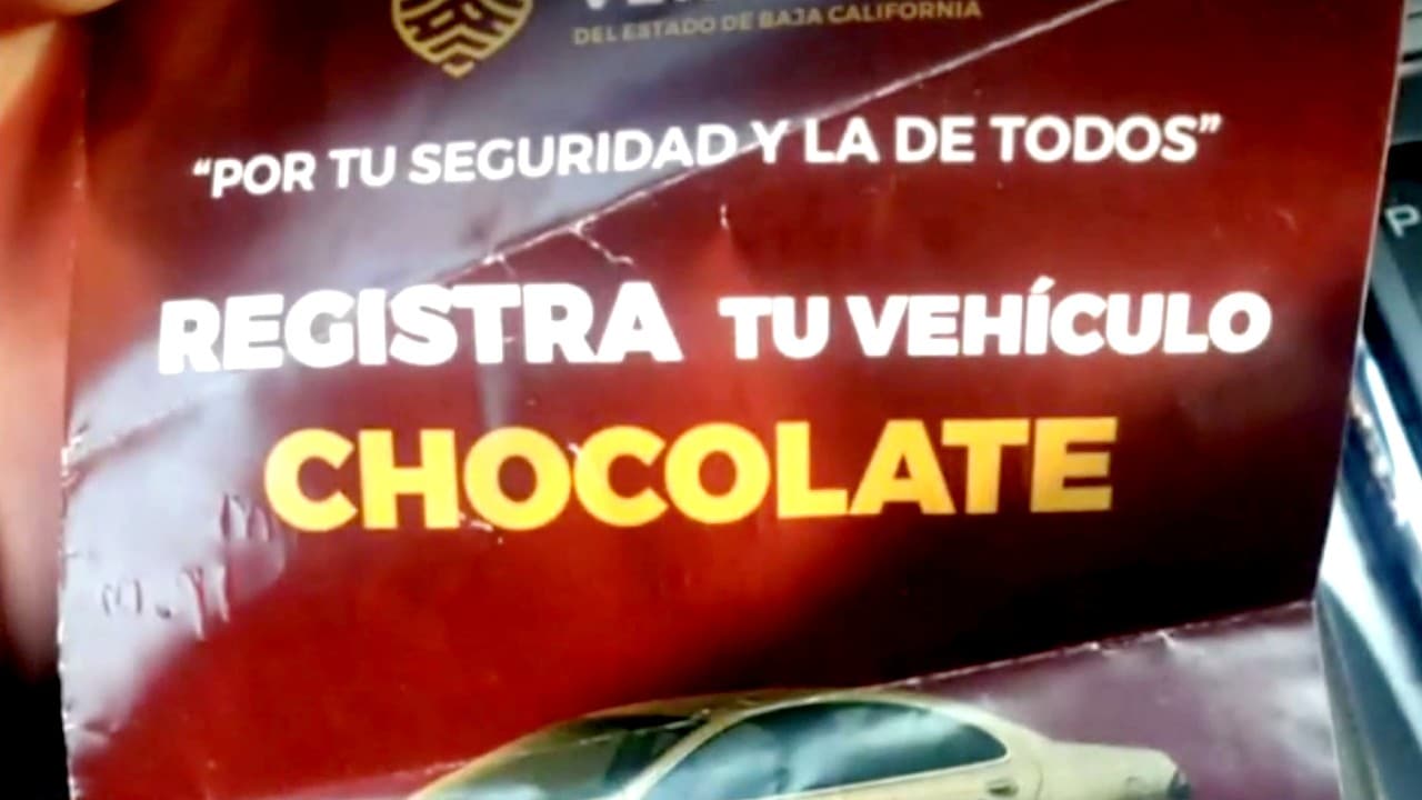 Gobierno de Baja California cobra cuota a autos chocolate para censarlos