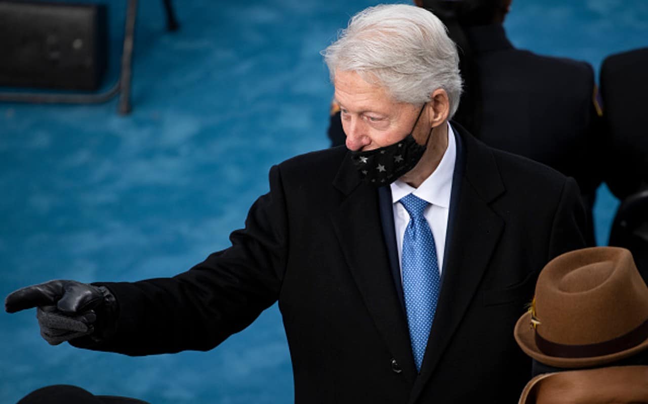 Bill Clinton espera recibir el alta hospitalaria este domingo.