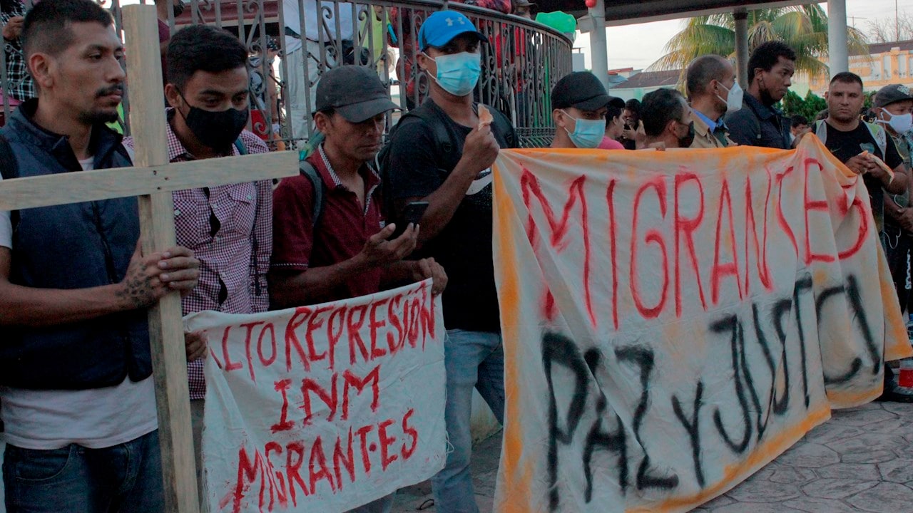 Avanza caravana migrante desde el municipio de Tapachula, Chiapas