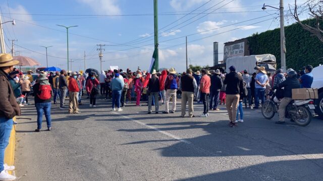 Comerciantes bloquean por más de cinco horas la Autopista Lerma-Valle de Bravo