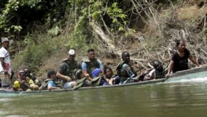 ¿Cómo es el cruce de los migrantes haitianos en la Selva Del Darién?