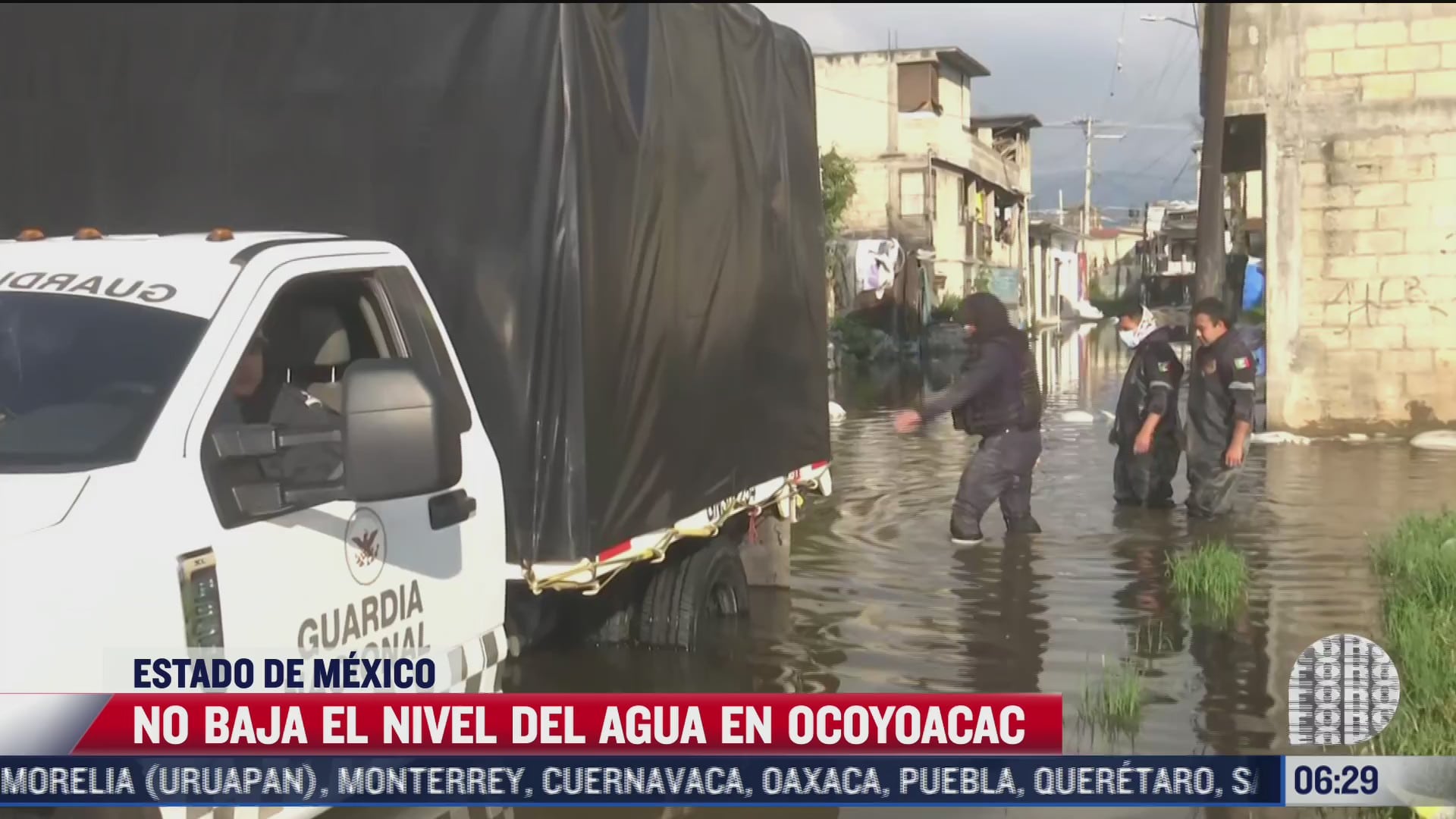 continuan trabajos para bajar inundacion de aguas negras en ocoyoacac edomex