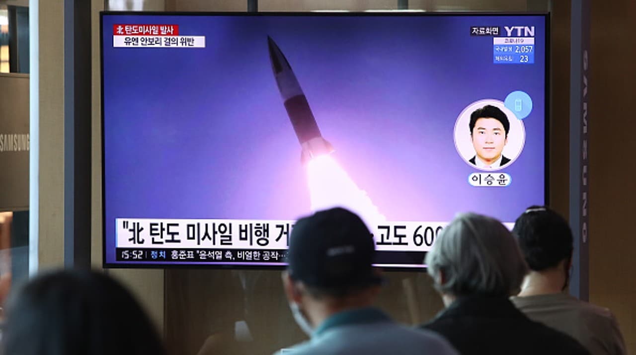 Corea del Norte dispara con éxito nuevo misil antiaéreo.