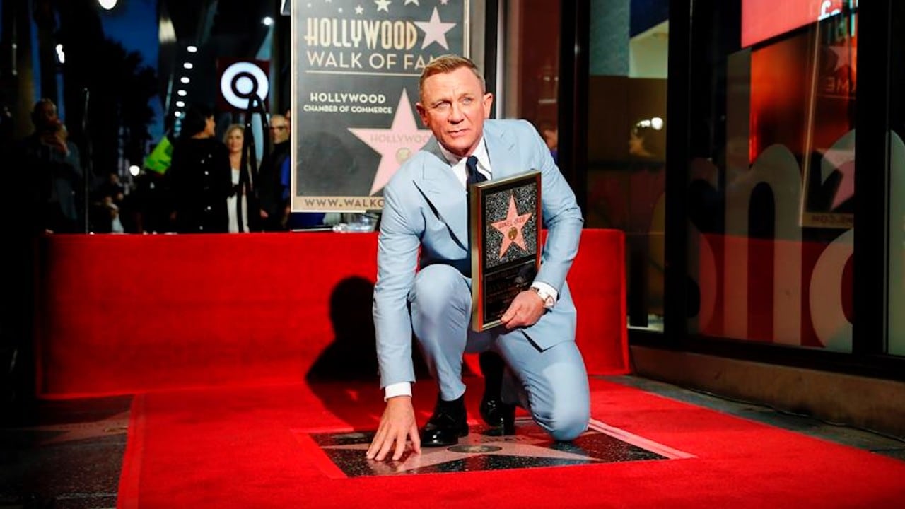 Daniel Craig se despide de James Bond con una estrella en el Paseo de la Fama de Hollywood