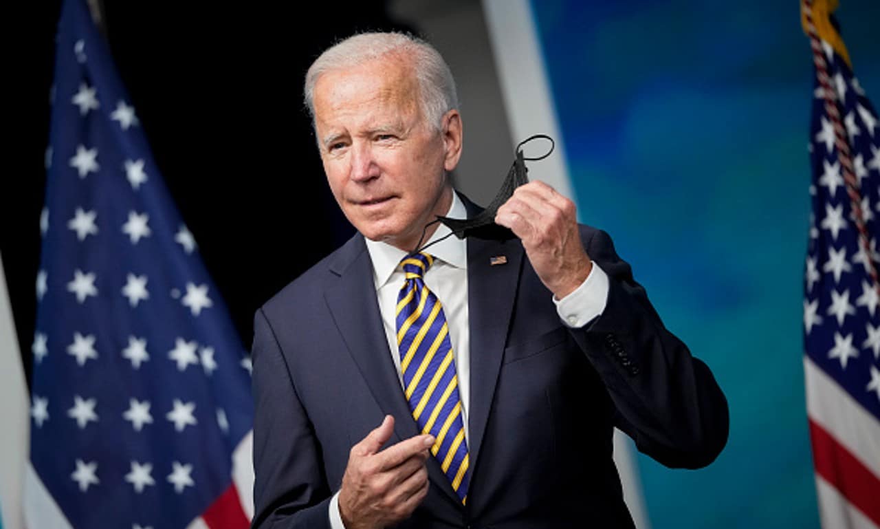 Joe Biden firma el aumento del techo de deuda de Estados Unidos