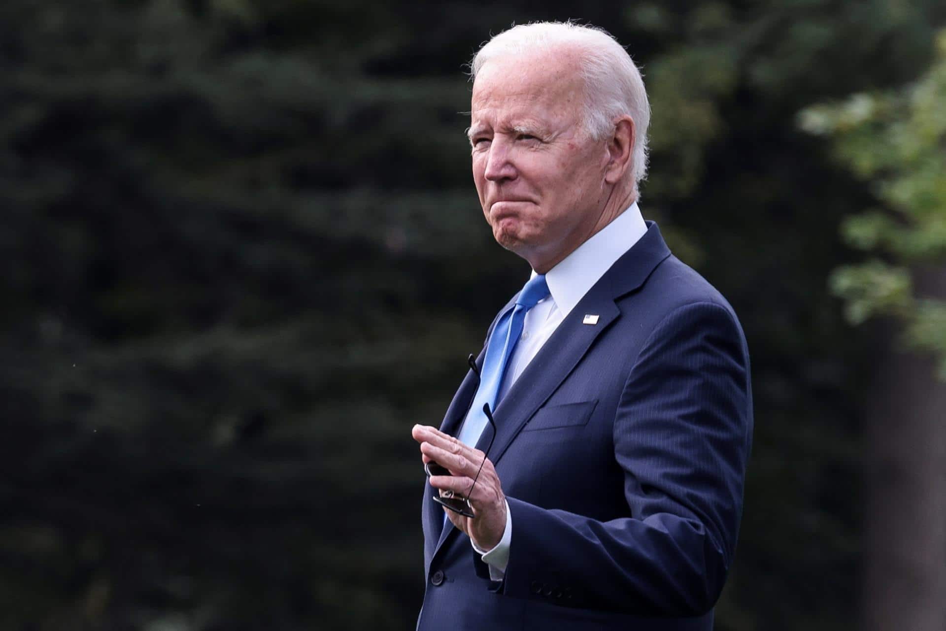 Joe Biden desea una rápida recuperación a Bill Clinton