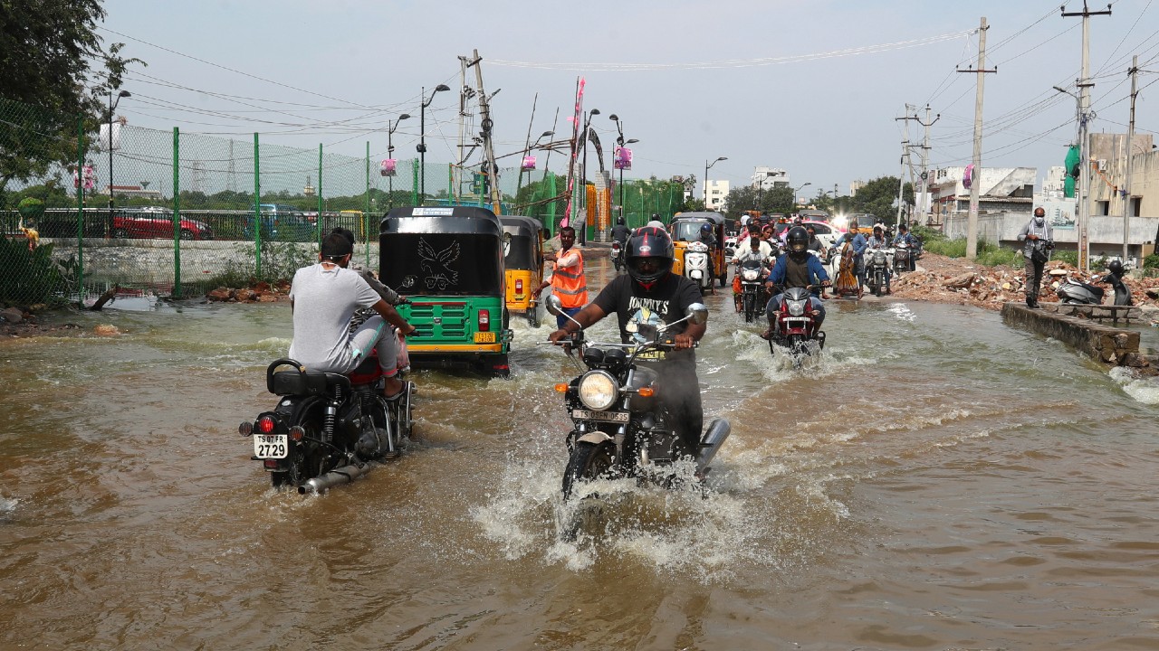 Lluvia e inundaciones dejan 8 muertos y 12 desaparecidos en India