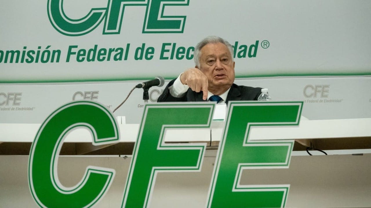 Manuel Bartlett explica cómo podrán operar los privados en el sistema eléctrico mexicano