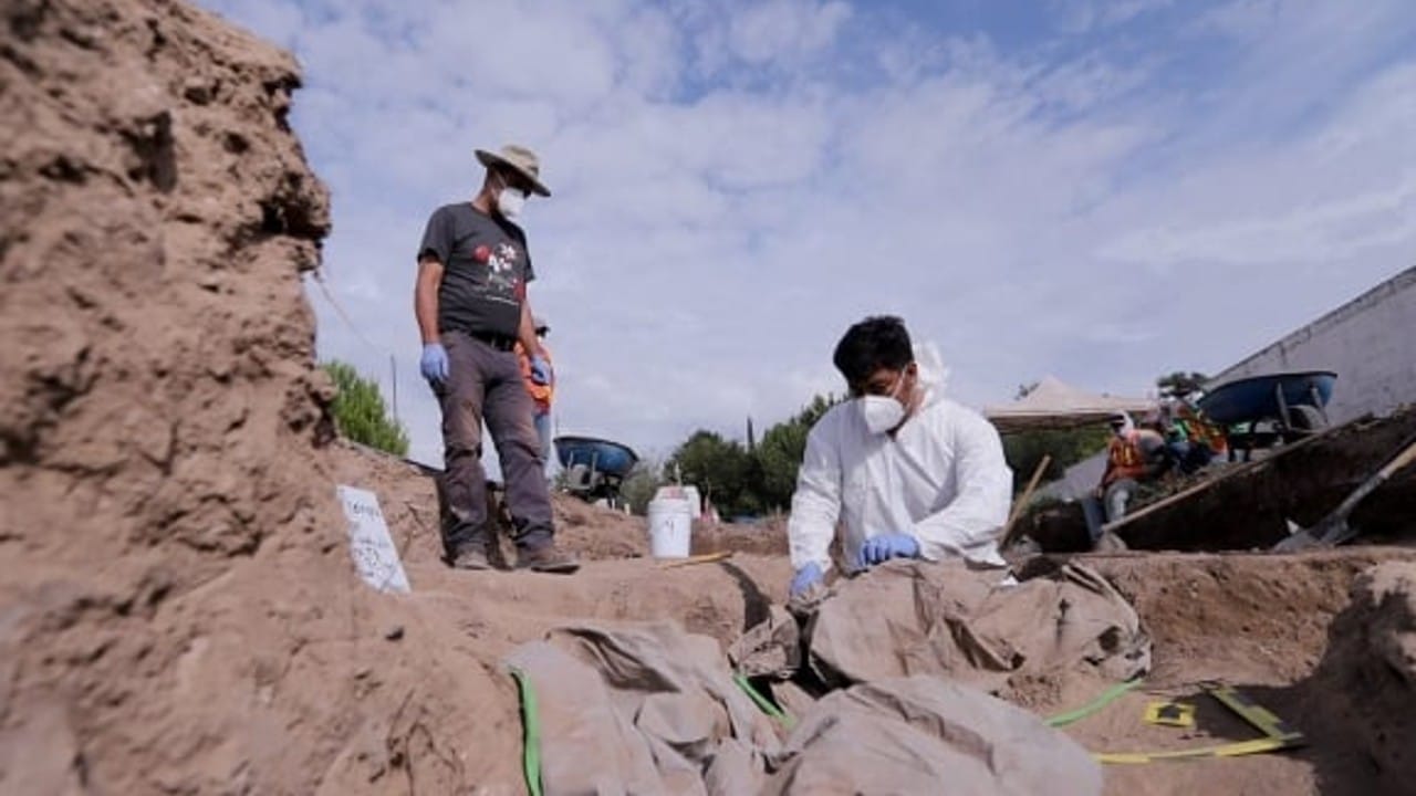 Más de 100 personas desaparecidas han sido identificadas tras exhumaciones masivas de fosas comunes en Coahuila