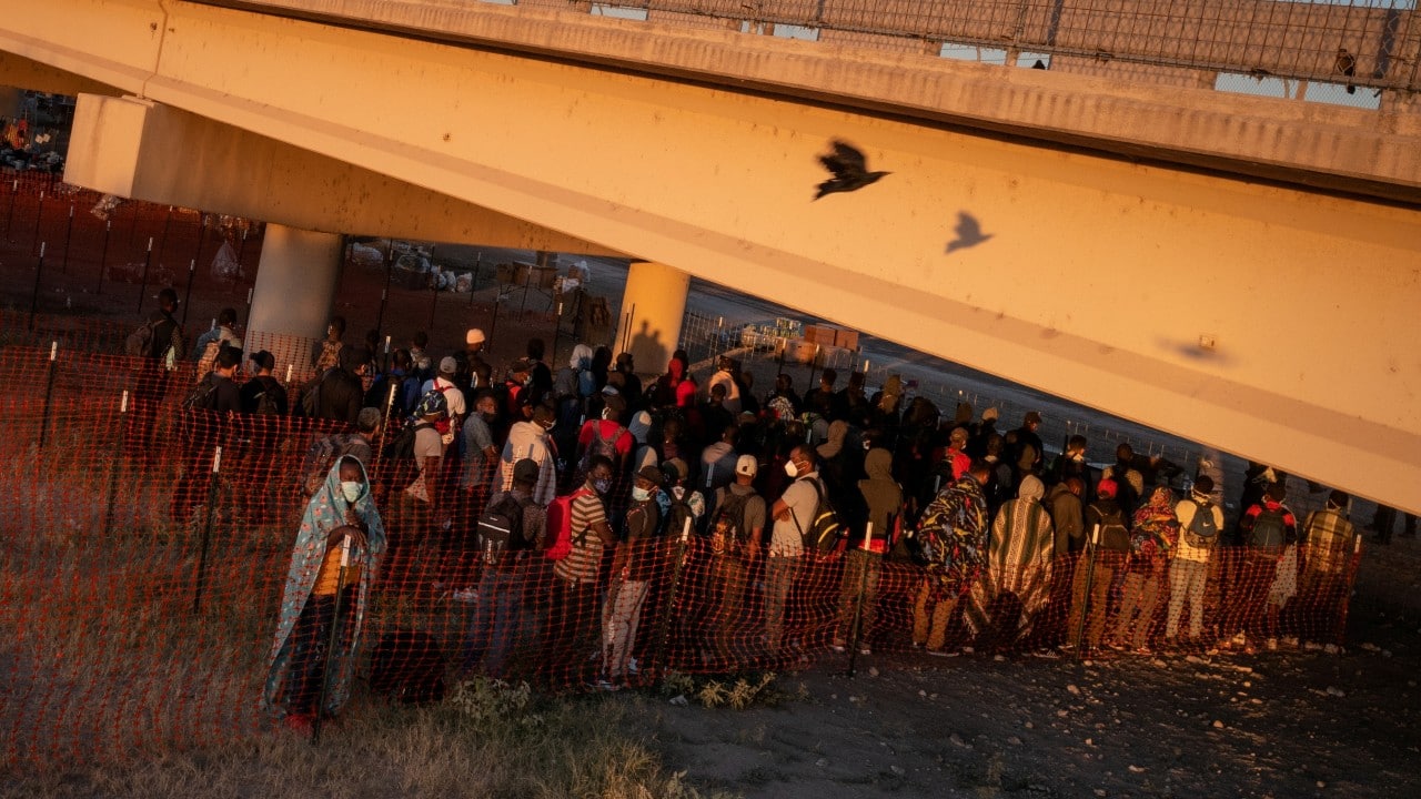 Migrantes en la frontera entre México y EEUU