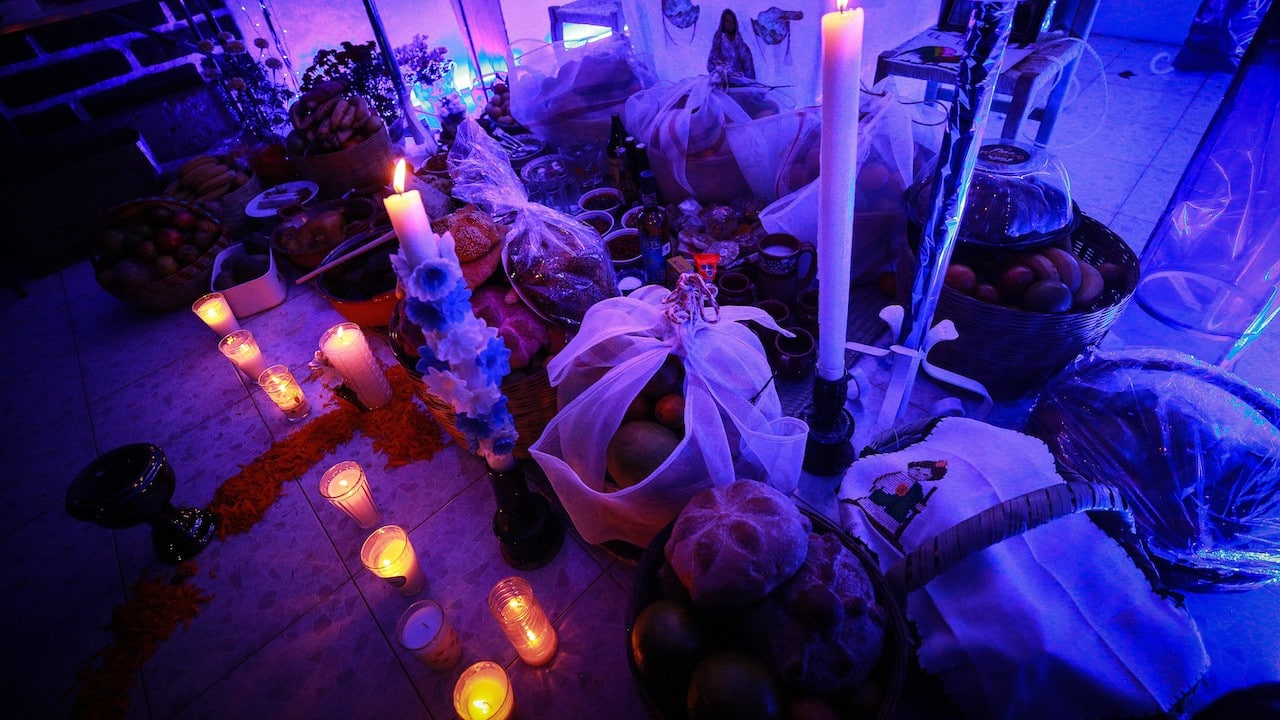 Ofrenda por Día de Muertos en México (Getty Images)
