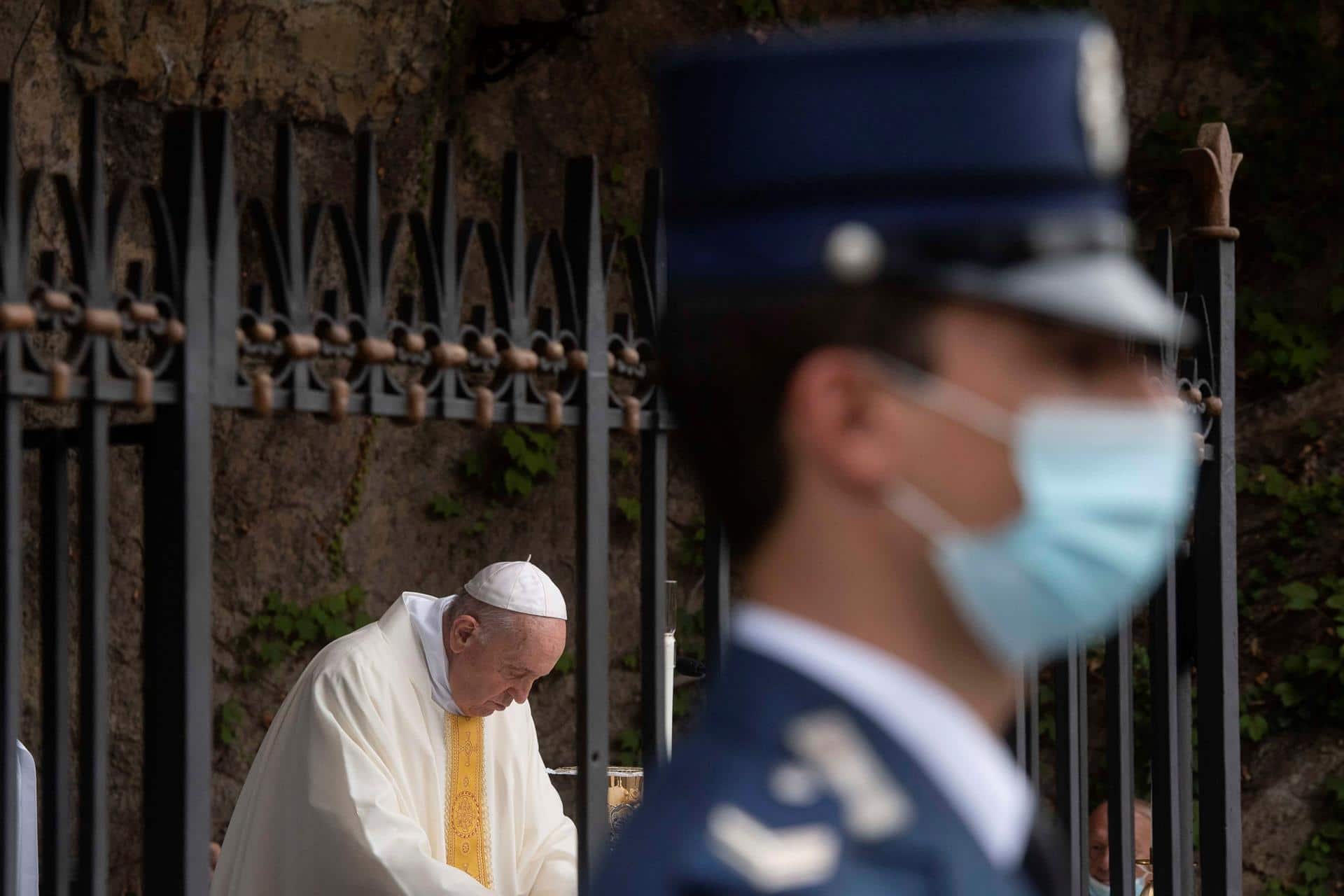 Papa Francisco, apenado por la explosión de violencia en la cárcel de Guayaquil