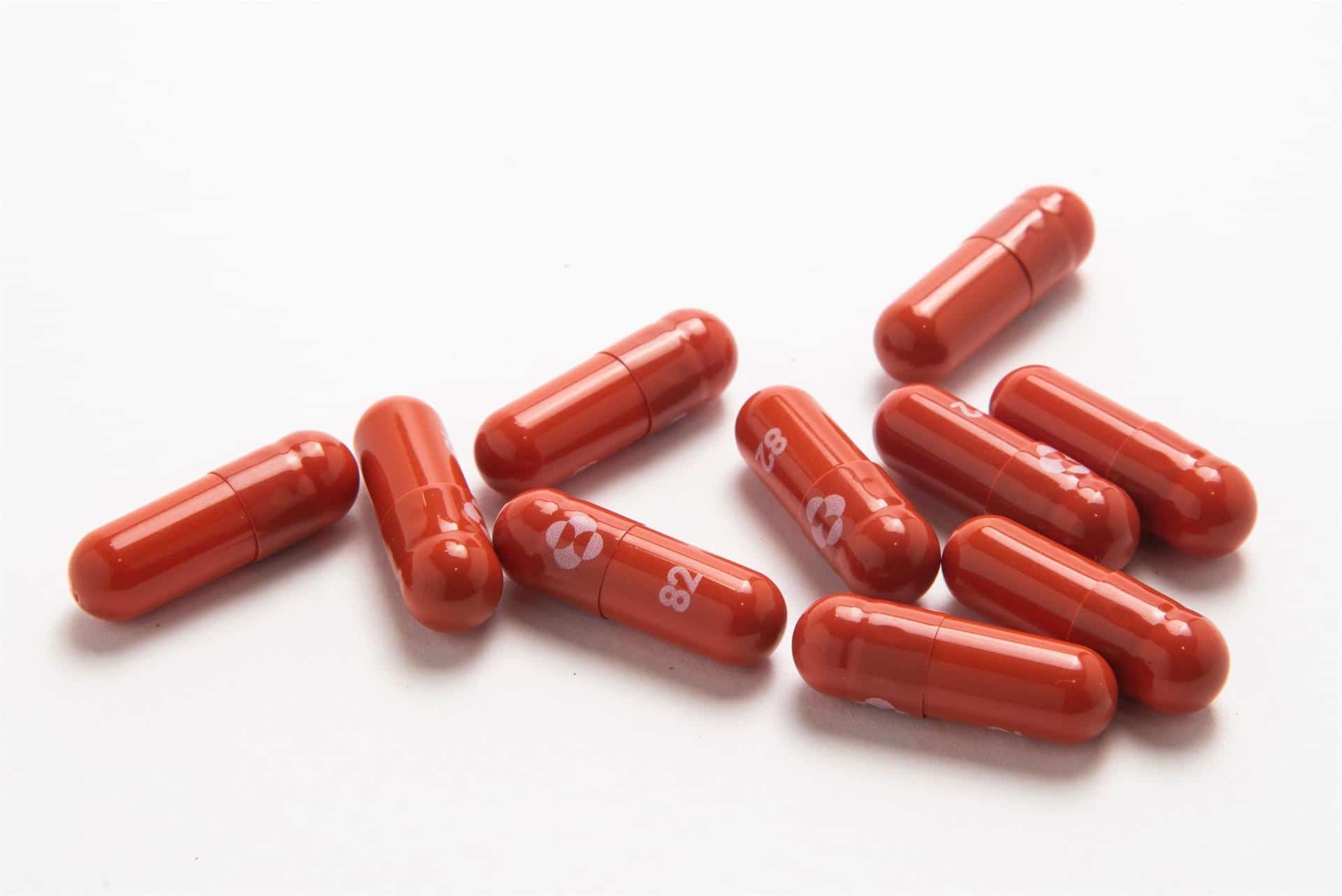 Merck solicita uso de emergencia de su pastilla contra covid
