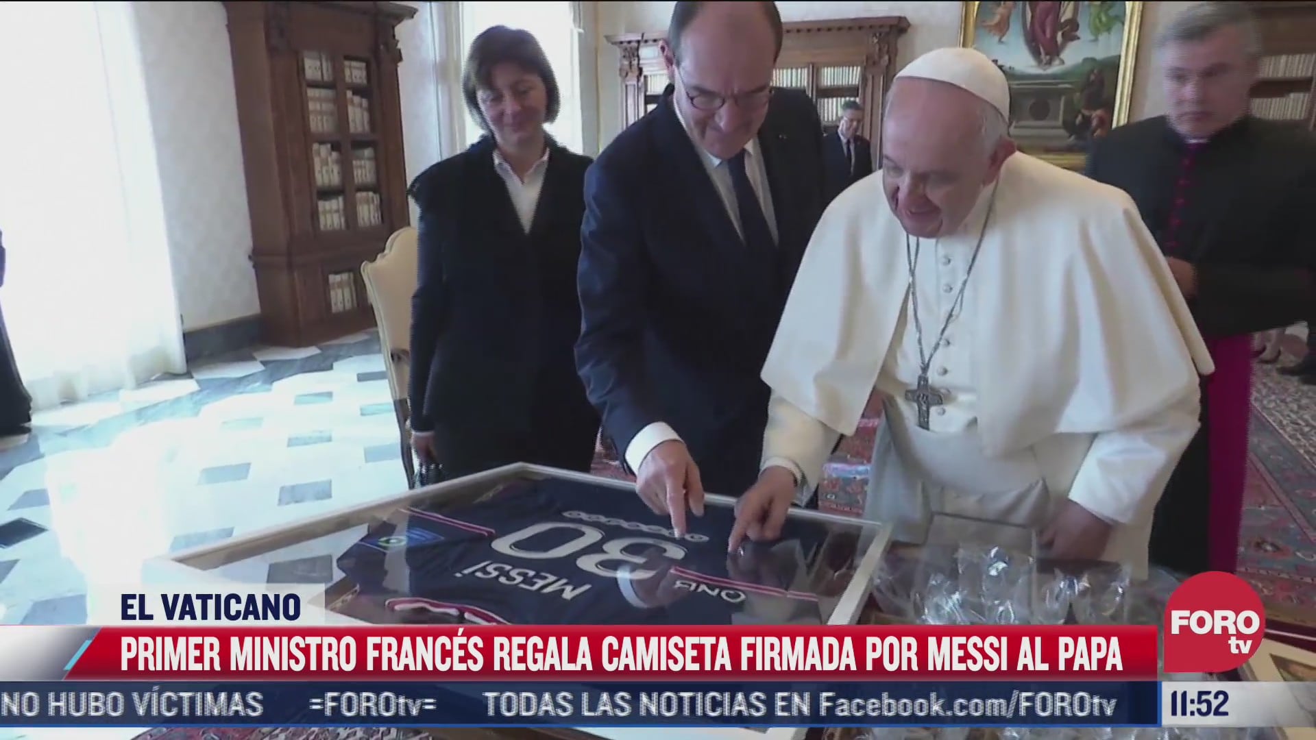 primer ministro frances regala camiseta firmada por messi al papa francisco