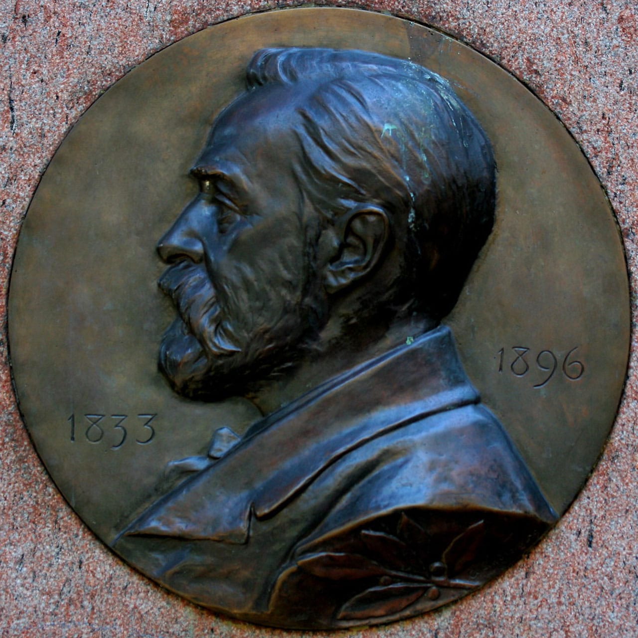 Alfred Nobel: Creador del Premio nobel y sus aportaciones
