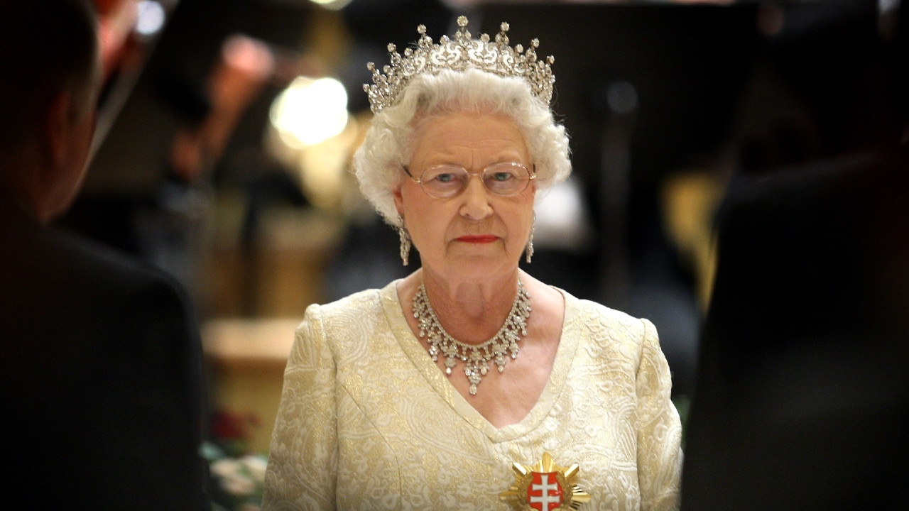 Reina Isabel II cancela su asistencia a la COP26 por consejo médico