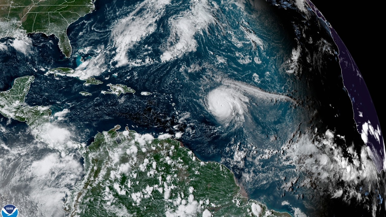 Sam podría causar tormenta tropical en Bermuda y Bahamas