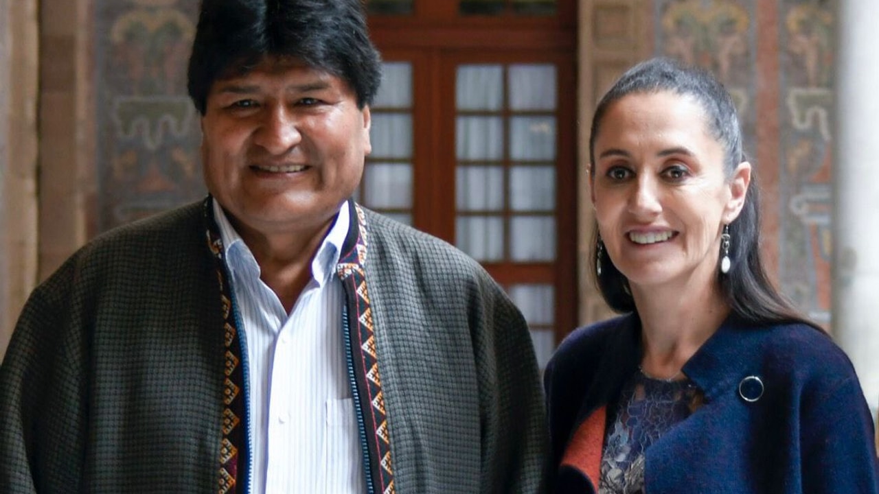 Claudia Sheinbaum se reúne con Evo Morales en en el Antiguo Palacio del Ayuntamiento, en Ciudad de México
