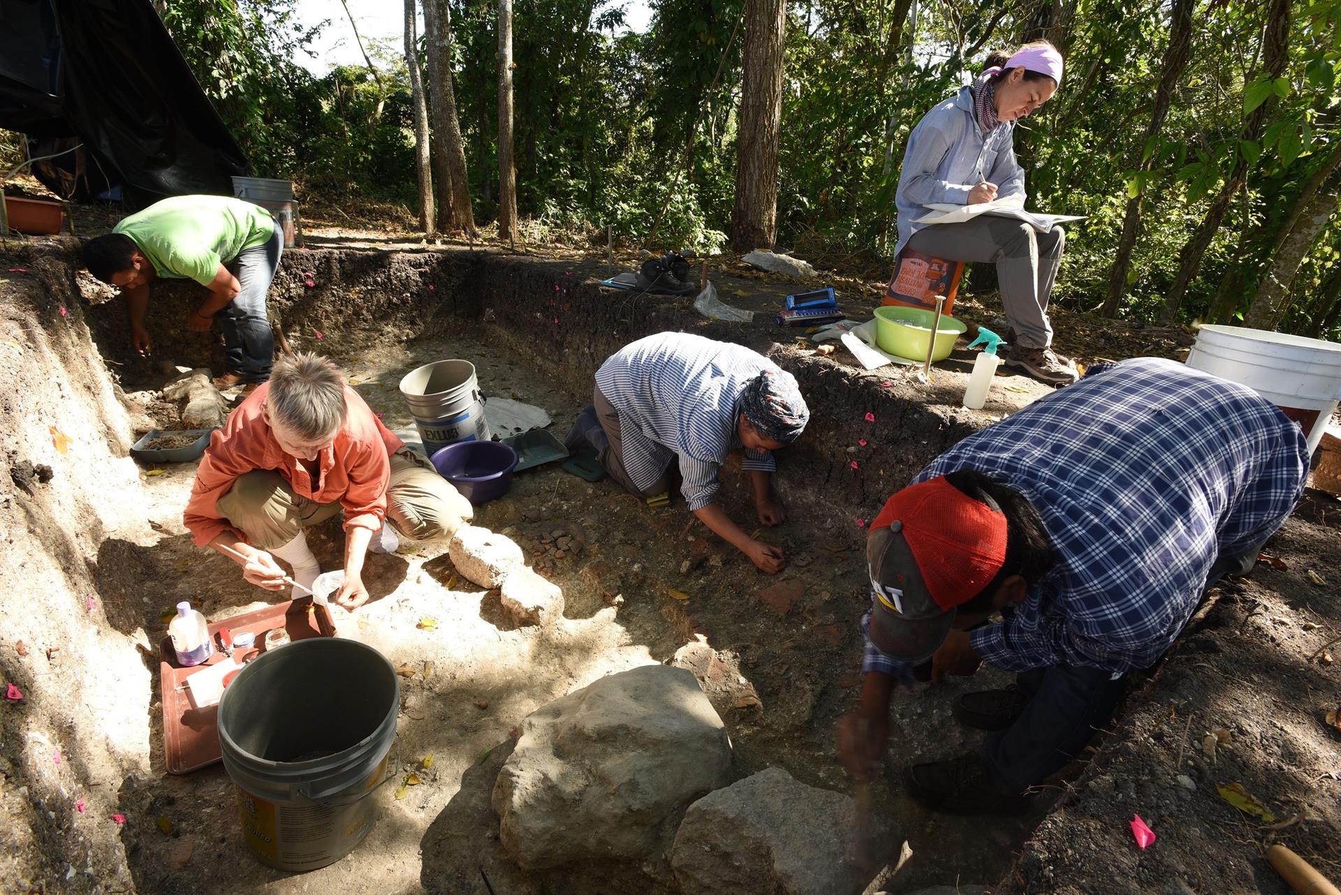 Descubren casi 500 sitios ceremoniales prehispánicos