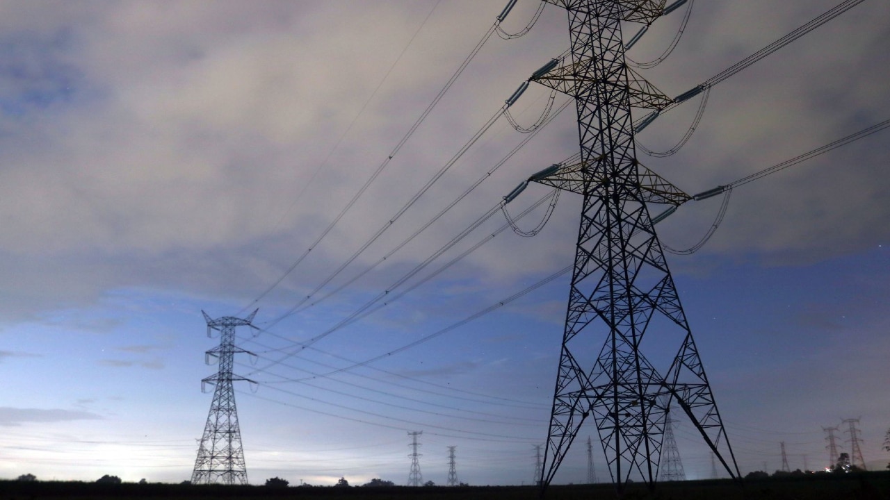 Torres de trasmisión de energía eléctrica de la Comisión Federal de Electricidad (CFE).