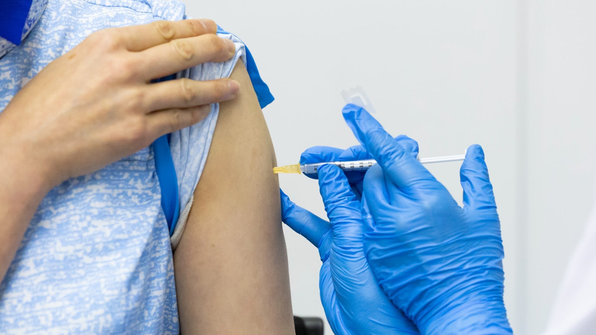 CDC asegura que vacuna anticovid de Moderna pierde eficacia con el tiempo