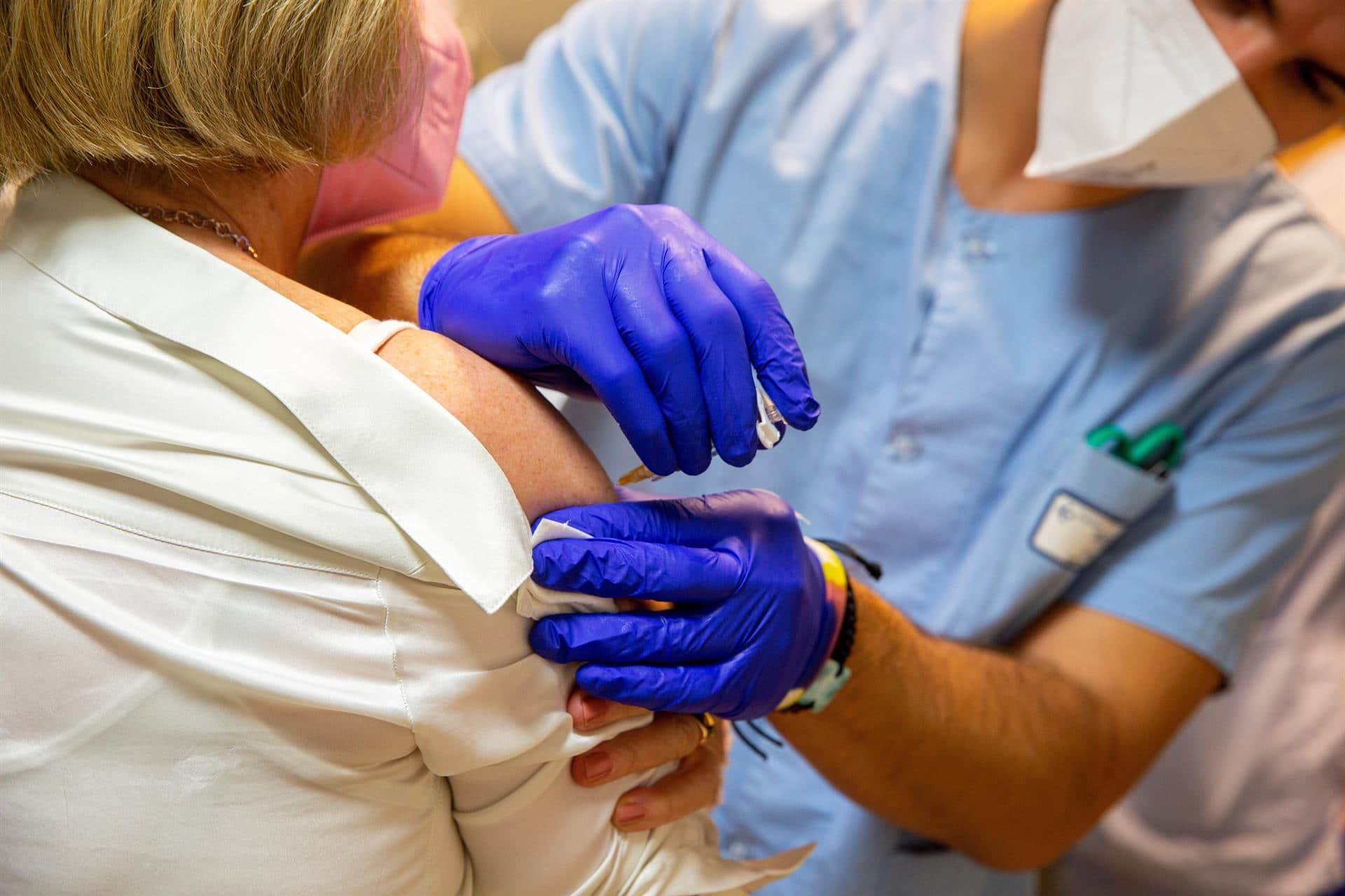 Nueva Zelanda levantará confinamiento con 90% de vacunados