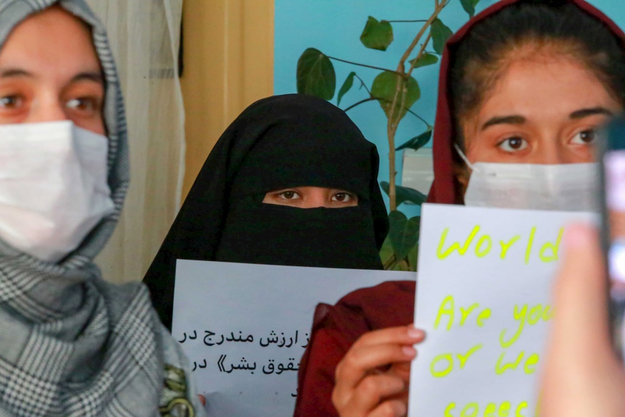 Protesta de mujeres en Kabul