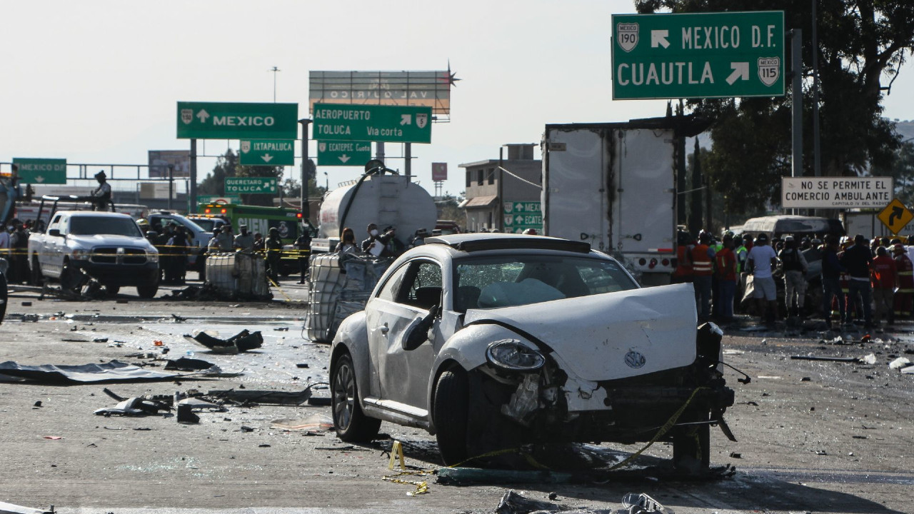 Aumenta a 19 cifra de muertos por aparatoso accidente en la México-Puebla