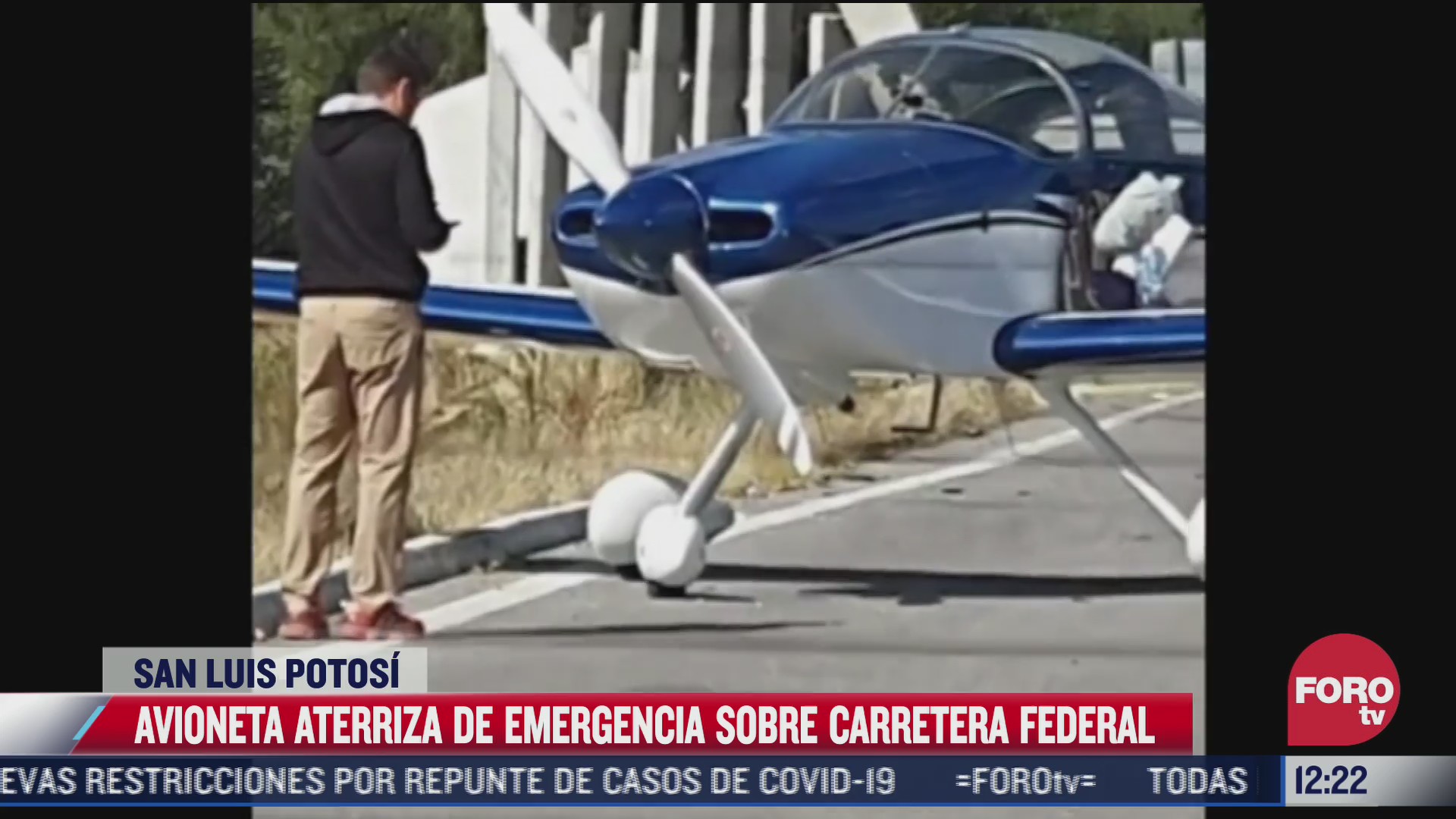 avioneta realiza aterrizaje de emergencia en carretera de slp