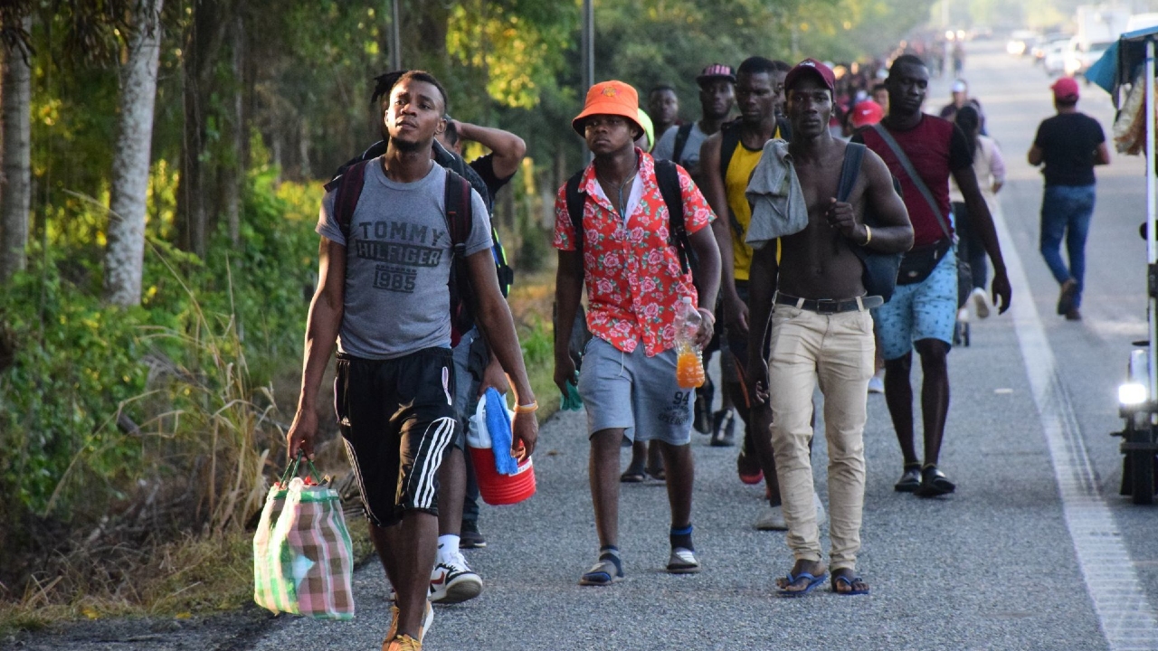 Tercera caravana migrante salió de Tapachula con destino a EEUU.