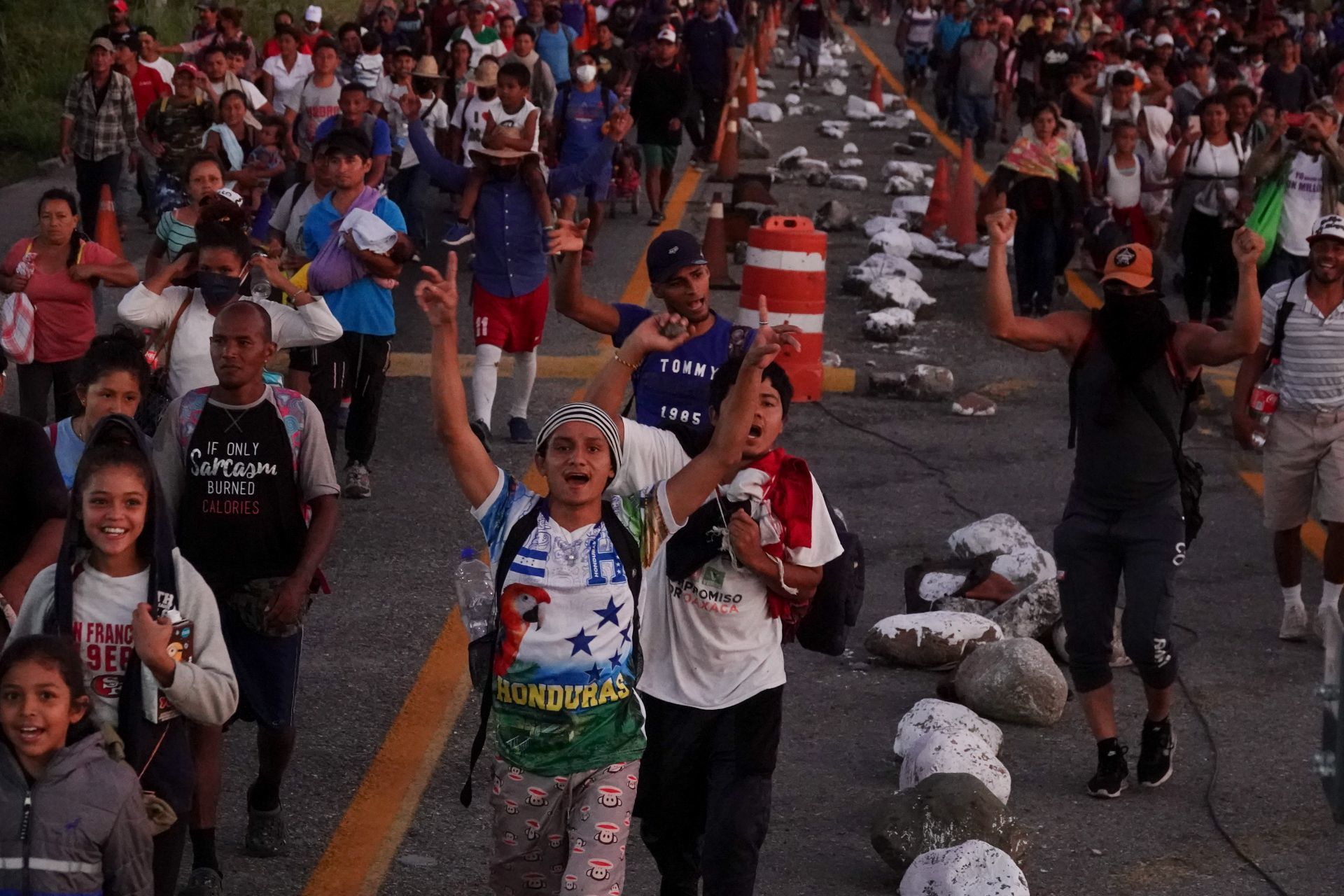 Caravana migrante llega a Tapanatepec, en la región del Istmo de Tehuantepec. FOTO Cuartoscuro