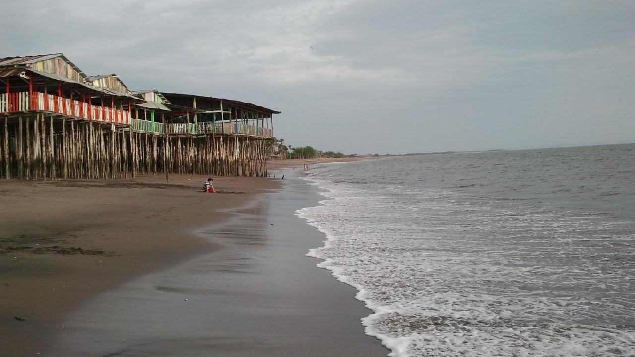 Cedeño, la comunidad de Honduras que el mar se traga poco a poco