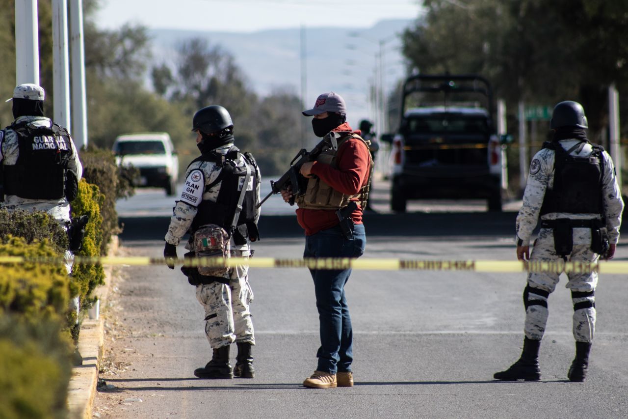 Aparecen 10 cuerpos en Zacatecas; nueve estaban colgados de un puente