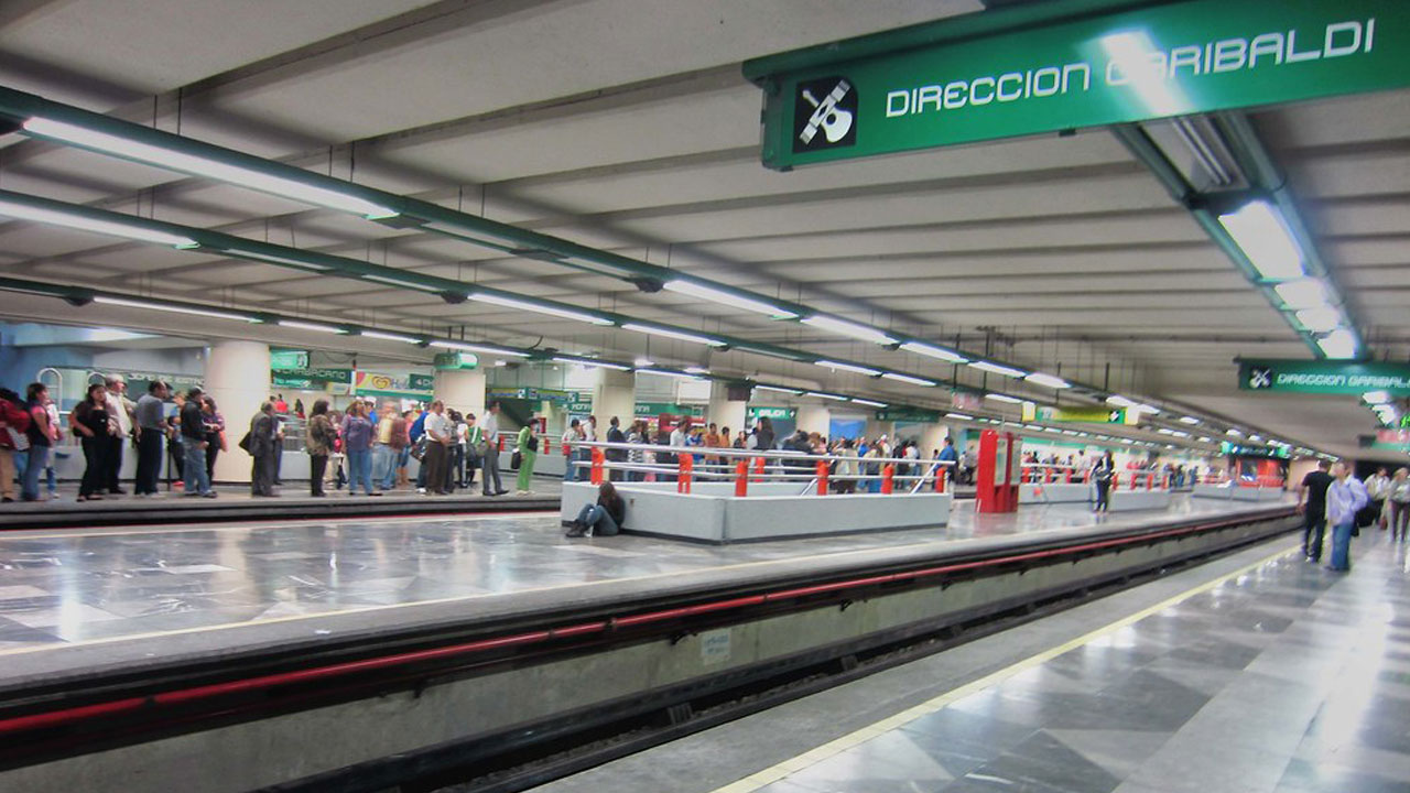 Líneas y estaciones conecta la Línea 8 del Metro CDMX