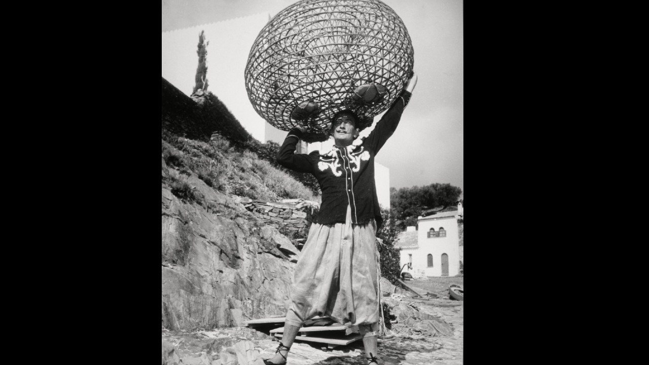 Subastan en Francia una singular lámpara de Dalí por más de 545 mil dólares