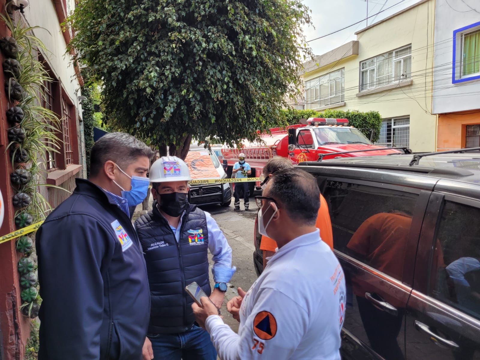 El alcalde de Miguel Hidalgo acude a zona de explosion