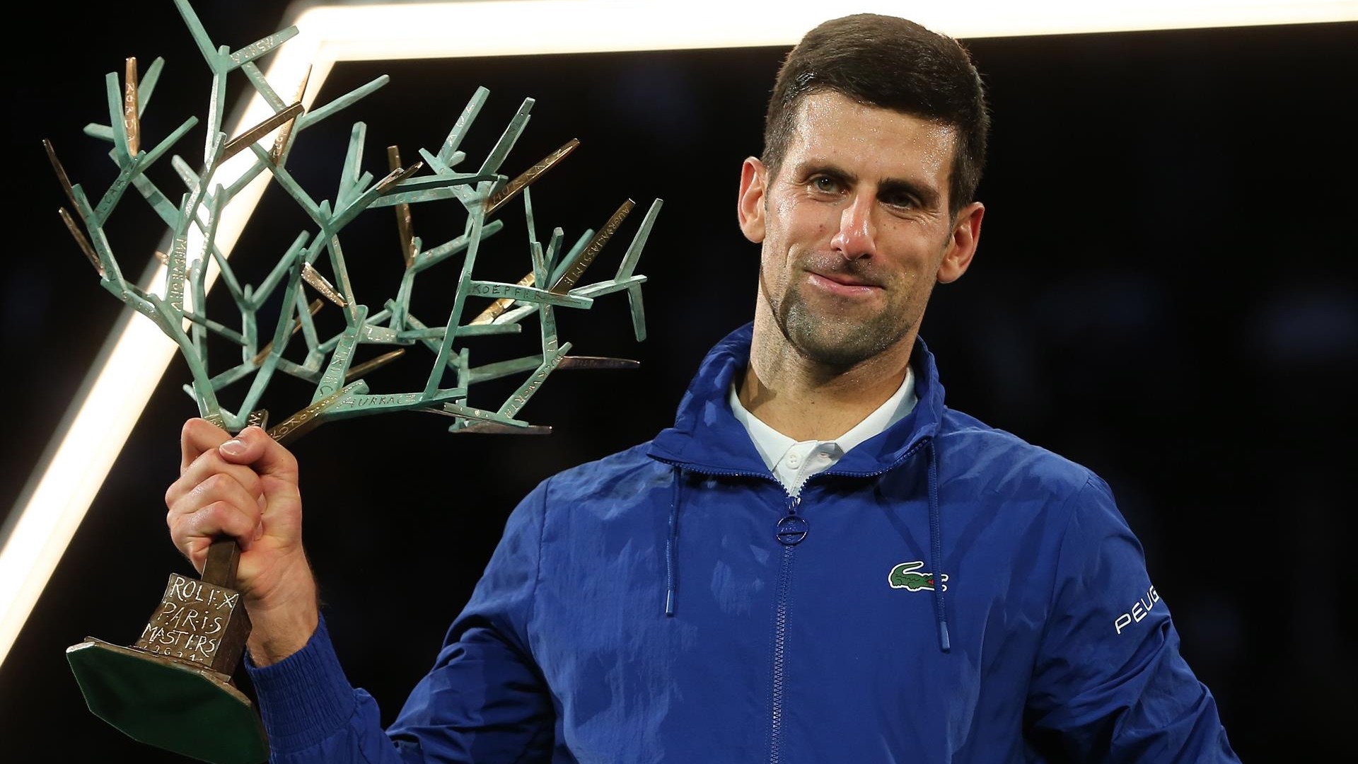 El tenista Novak Djokovic gana por sexta ocasión el Masters 1000 de París