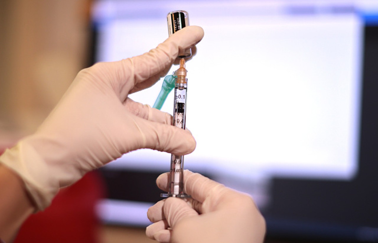 Estados republicanos impugna vacunación obligatoria en compañías de EE.UU.