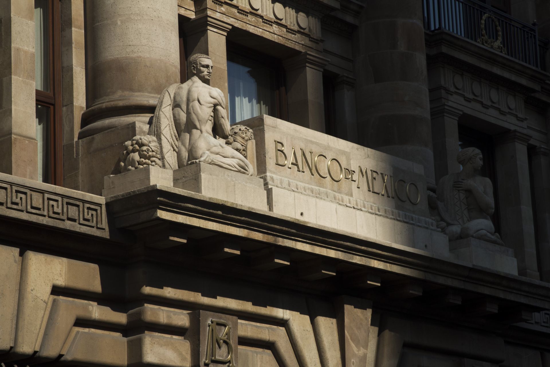 Fachada del Banco de México en la calle de 5 de Mayo (Cuartoscuro)
