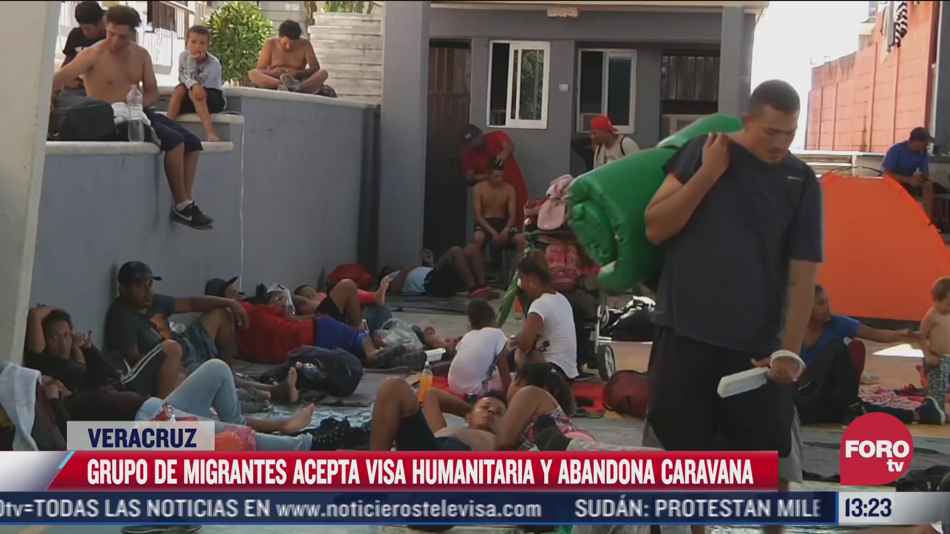 grupo de migrantes acepta visa humanitaria y deja la caravana