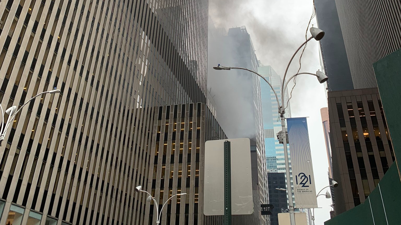 incendio edificio cerca rockefeller center nueva york