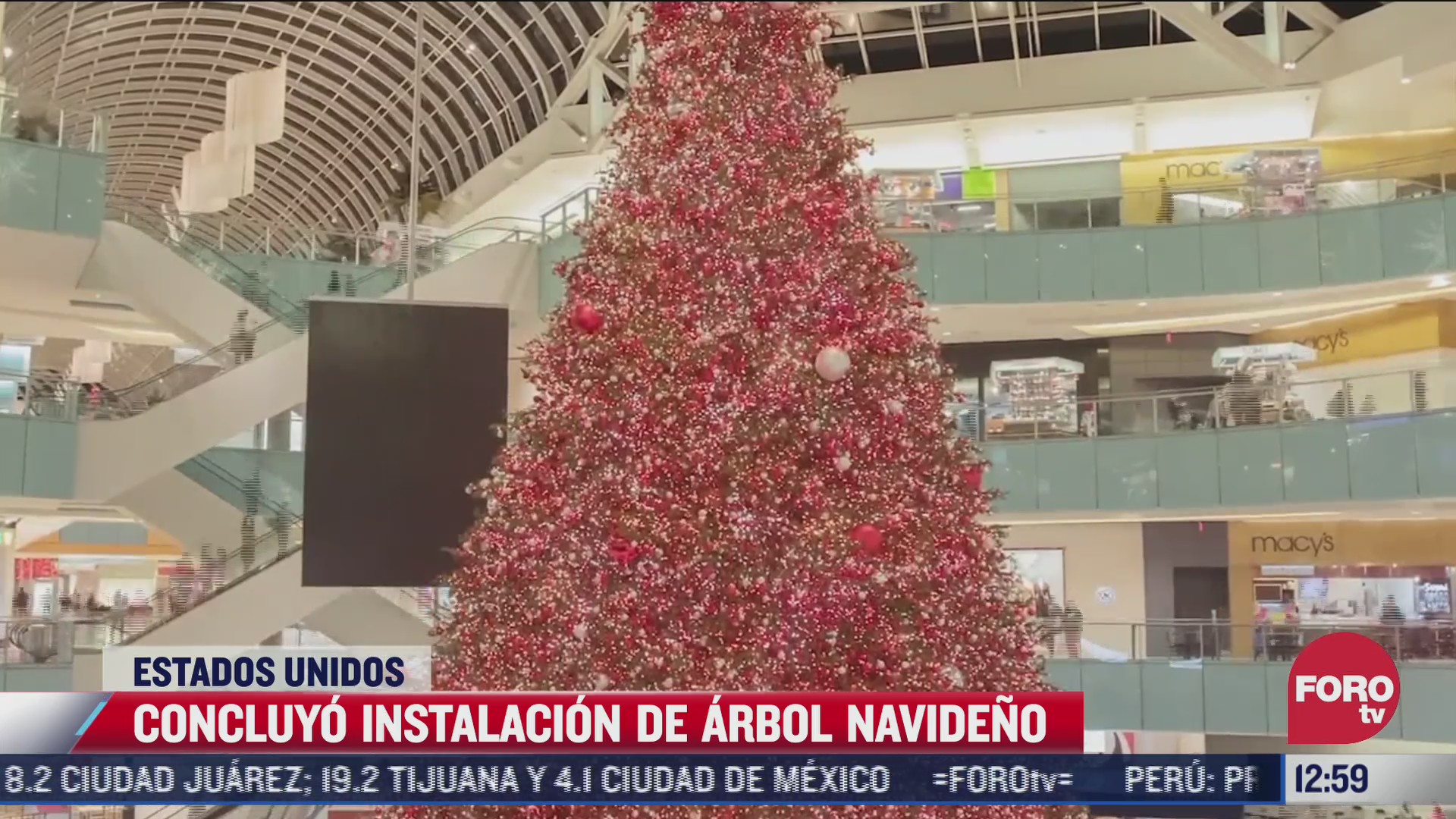 instalan arbol de navidad gigante en centro comercial de dallas