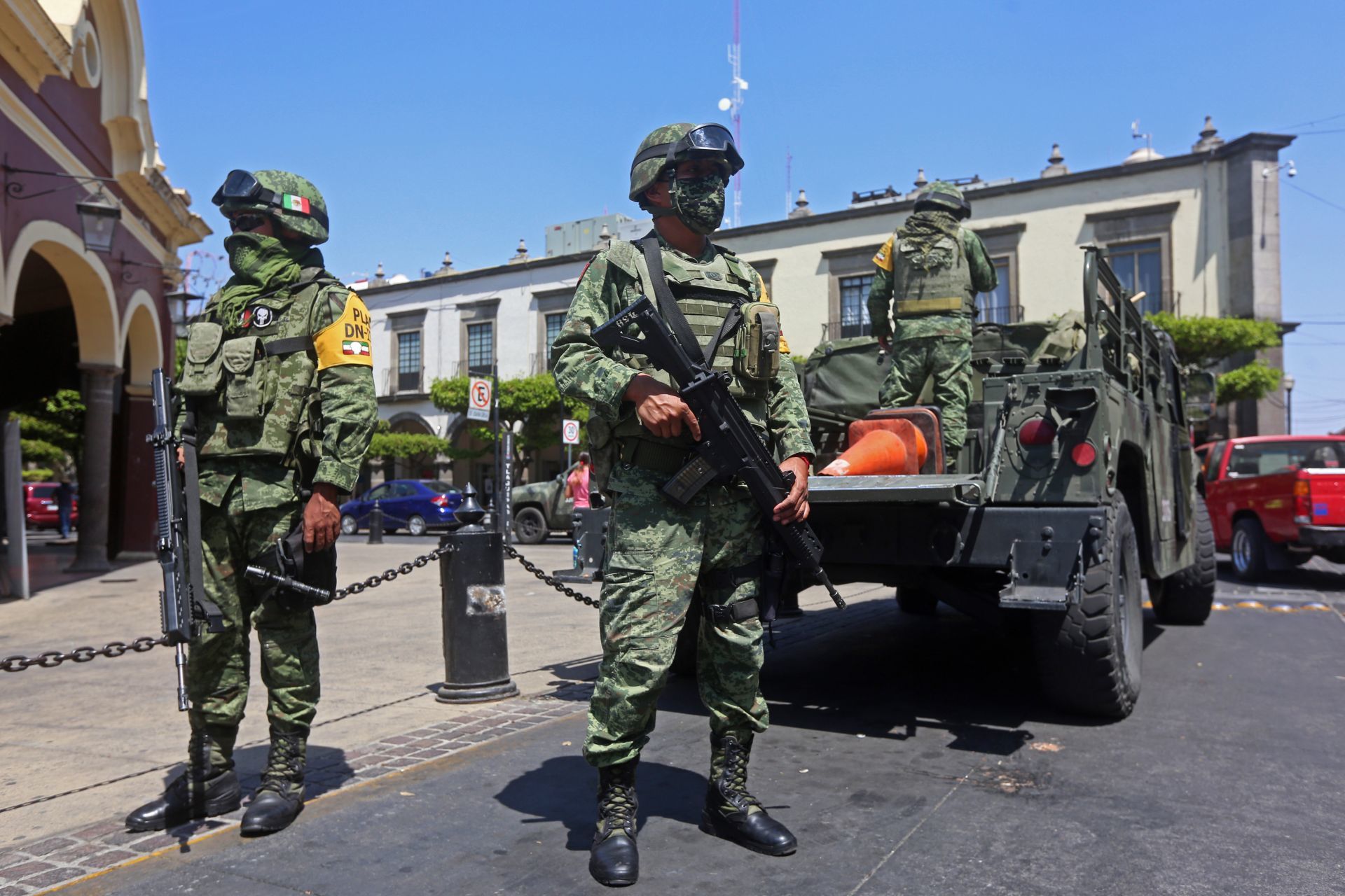 Intensa movilización policiaca por aire y tierra tras enfrentamiento en Tlaquepaque