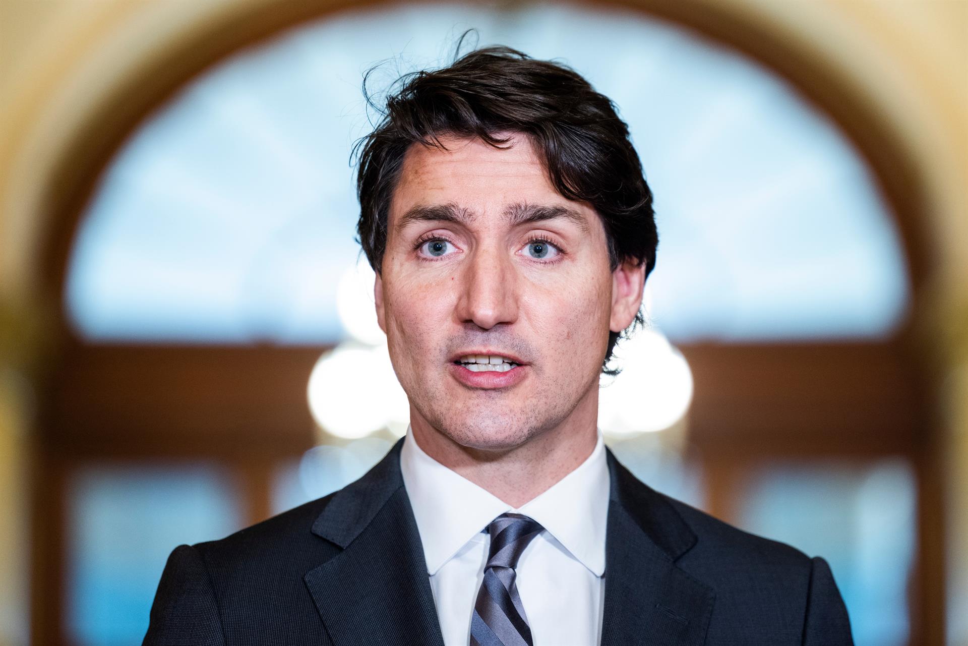 Trudeau anticipa nuevas restricciones para ingresar a Canadá