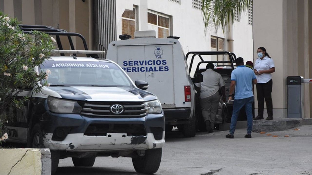 Los cuerpos sin vida de tres hombres fueron hallados la tarde de este sábado en un área verde de la región 520 de Cancún, Quintana Roo