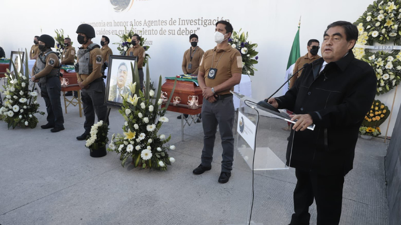 Muerte de 3 agentes de la Fiscalía de Puebla en Tecamachalco fue una ejecución: Miguel Barbosa
