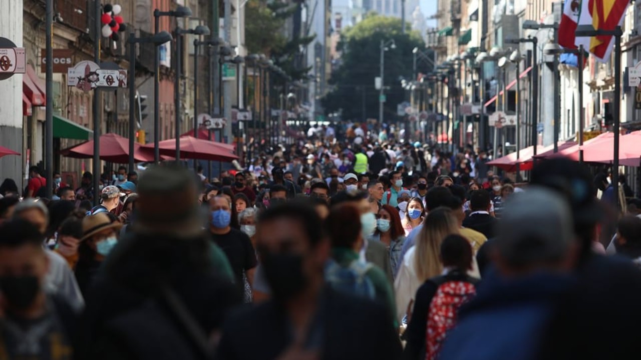 Miles de personas llenaron las calles de la CDMX para aprovechar el Buen Fin
