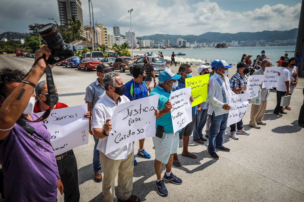 Periodistas protestan en Acapulco por asesinato del fotoperiodista Alfredo Cardoso