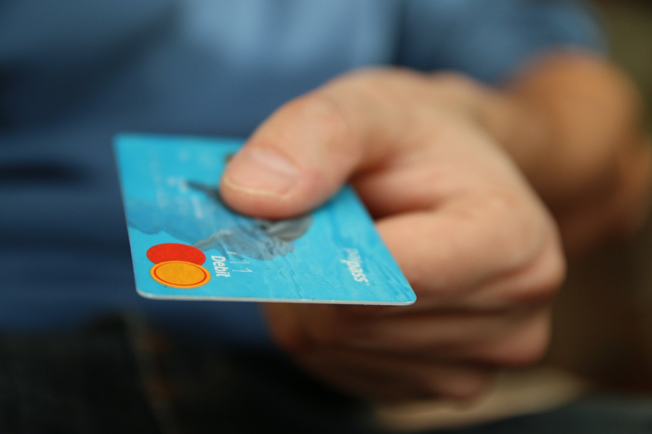 ¿El SAT puede vigilar depósitos a tarjetas de crédito?