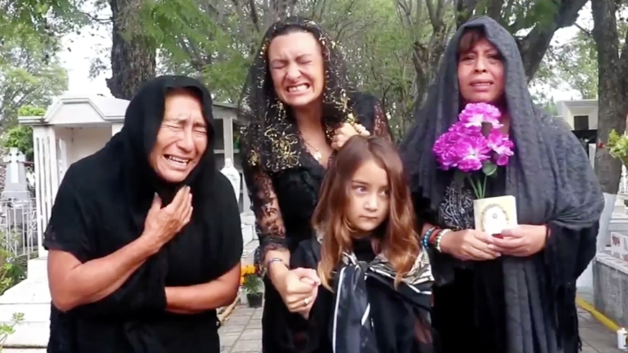Querétaro reconoce a plañideras, mujeres que cobraban por llorar en funerales